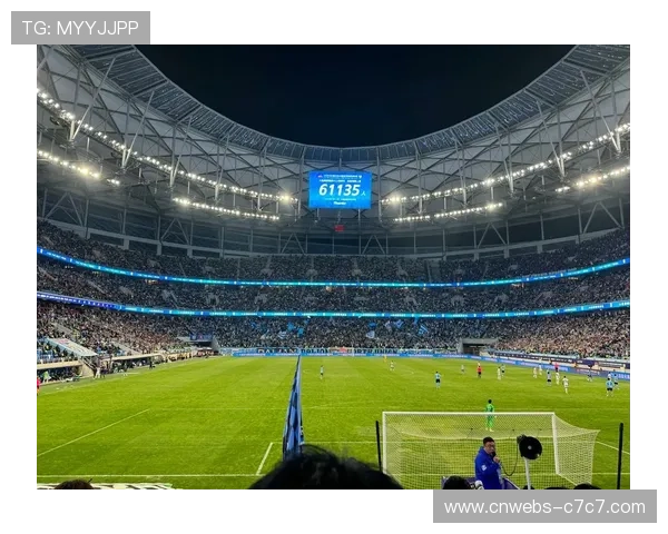 大连英博主场氛围火爆，梭鱼湾球场上座率领先