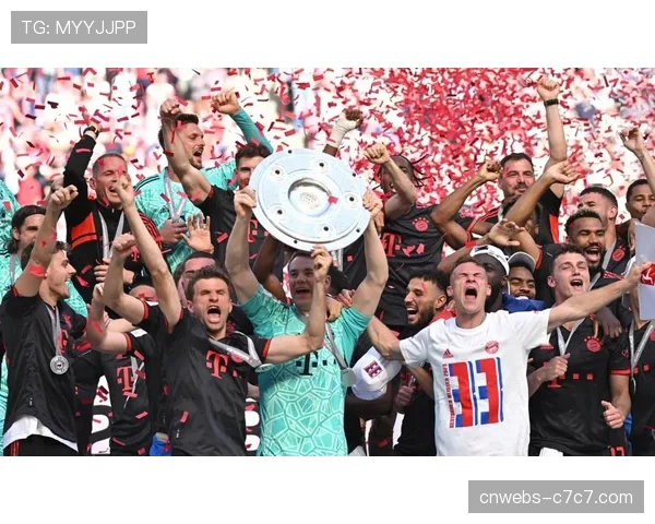 拜仁慕尼黑4-1大胜多特蒙德，积分榜反超登顶